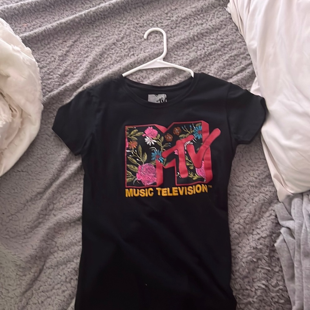 M tv tee shirt